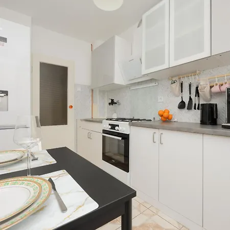 公寓 Unique In By Renters *